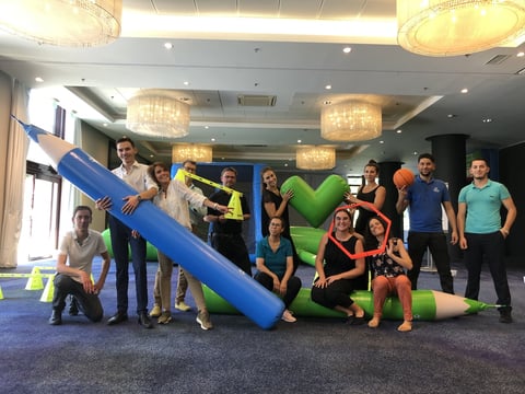 Team building indoor - groupe en intérieur