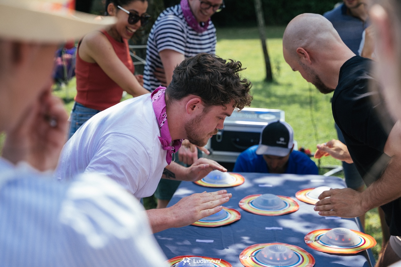 Table Interactive - Photo 2